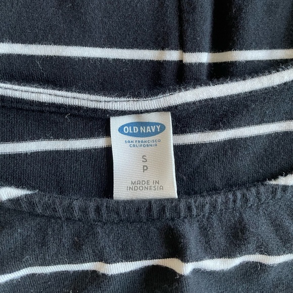 Old Navy Striped Long Sleeve Swing Dress - Picture 4 of 6